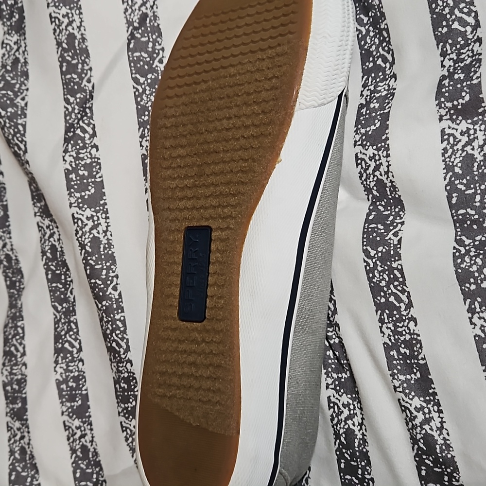 Shoes - Picture 2 of 2
